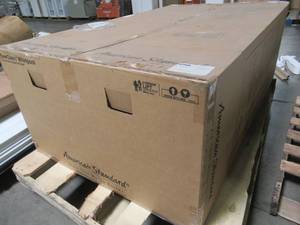 lot 101 image: American Standard EverClean 5 ft. x 36 in. Reversible Drain Whirlpool Tub in White, 2771LC.020