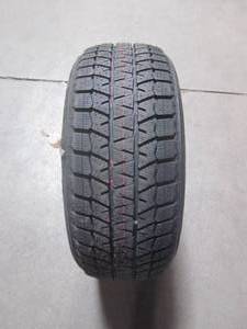 lot 840 image: Bridgestone Blizzak WS80 Winter Radial Tire - 21550R17 95H