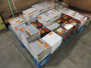 lot 127 image: WHOLESALE MIXED PALLET OF MISCELLANEOUS GRADE 1 & 2 LOCKSETSDOOR HANDLES