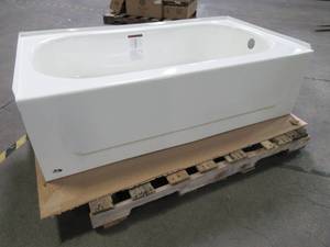 lot 97 image: Bootz Industries Kona 54 in. Left Drain Rectangular Alcove Soaking Bathtub in White, 011-3303-00 - In Very Nice Condition