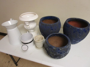 lot 332 image: PLANT POTTERY SET, PORTUGAL-CRAFTED VASE, WATERING CANS