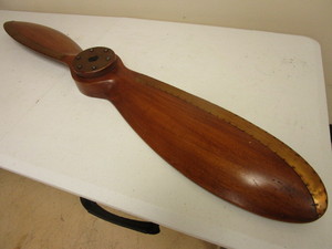 lot 342 image: VINTAGE WOOD PROPELLER WALL DECOR