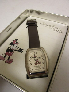 lot 358 image: DISNEY STEAMBOAT WILLY COMMEMORATIVE WATCH - NEW