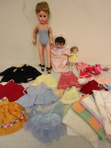 lot 387 image: VINTAGE DOLLS, WITH CLOTHES