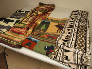 lot 394 image: BLANKETS, COMFORTABLE WITH WILDLIFE THEME, DECORATIVE WOVEN SOFA BLANKET
