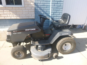 Craftsman Riding Lawn Mower