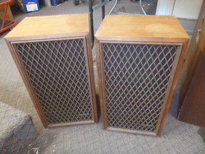 Set of Realistic Speakers