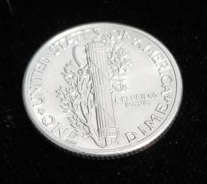1938 MERCURY SILVER DIME IN HIGHER GRADE