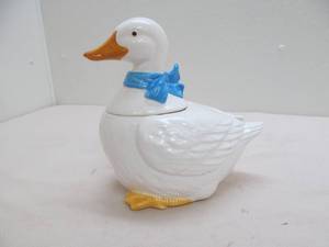 Duck cookie jar
