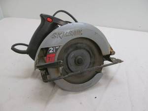 Black and decker skilsaw