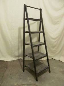 graduated ladder shelf