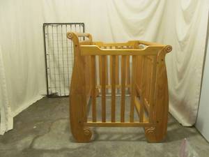 wood childrens crib