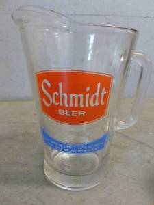 lot 4 image: Vintage Schmidt Beer