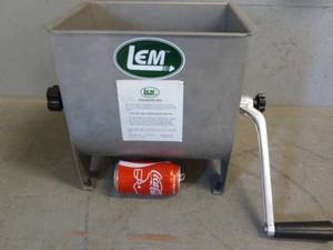 lot 15 image: Lem Meat Mixer