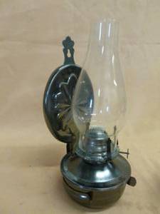 lot 18 image: Oil Lamp