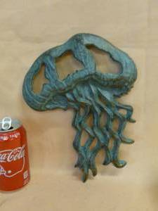 lot 21 image: Cast Iron Decoration