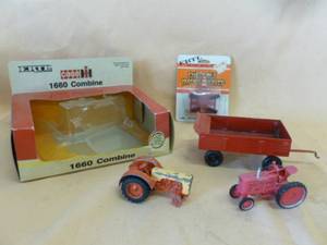 lot 65 image: Farm Toys