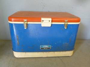 lot 93 image: Vintage Cooler