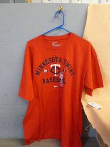 lot 105 image: New Minnesota Twins Shirt