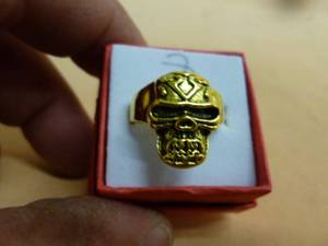 lot 111 image: Mens Ring