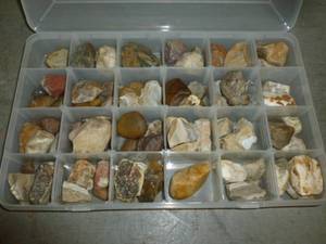 lot 118 image: Collector Rocks