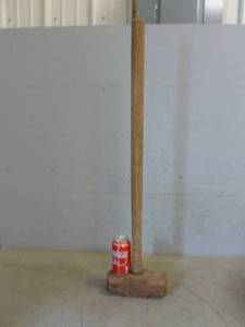 lot 121 image: Sledge Hammer