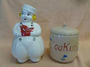 lot 153 image: Vintage Cookie Jars