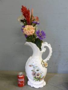 lot 166 image: Decorative
