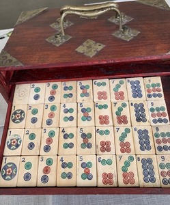 Antique Mahjong Set