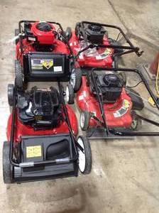 GAYLORD WITH TORO LAWN MOWERS SEE PICS FOR PARTS O REPAIRS