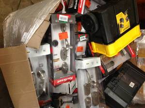 Gaylord Full of Door Hardware assorted styles and conditions, some in like new condition some missing pcs review pictures
