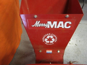 lot 14 image: (Near New) Branch ChipperLeaf Shredder