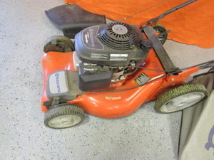 lot 15 image: Husqvarna Lawn Mower