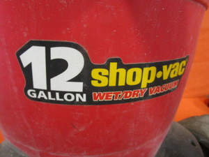 lot 19 image: 12 gal. Shop Vac