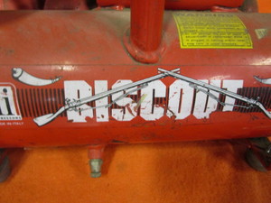 lot 24 image: Fini Air Compressor