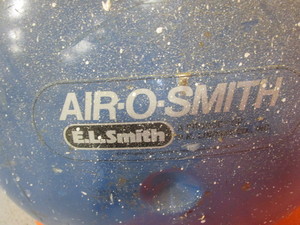 lot 26 image: Air-O-Smith Pancake Air Compressor