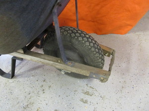 lot 104 image: Wheelbarrow