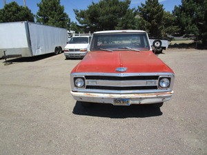 lot 1 image: 1970 Chevy C10