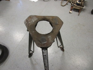 lot 12 image: 5th Wheel Hitch Stand