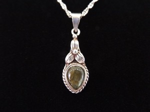 .925 Sterling Silver Labradorite Pear Cabochon Pendant Necklace