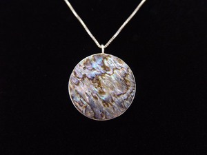 .925 Sterling Silver Purple Abalone Cabochon Pendant Necklace
