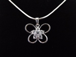 .925 Sterling Silver Crystal Flower Pendant Necklace