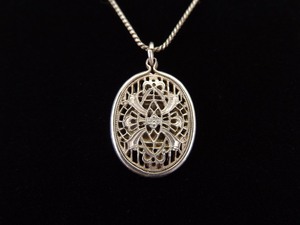 .925 Sterling Silver Filigree 2 Sided Pendant Necklace