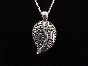 .925 Sterling Silver Artistic Pendant Necklace