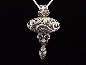 .925 Sterling Silver Scroll Design Pendant Necklace