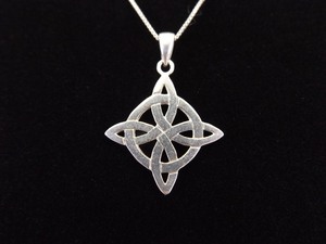 .925 Sterling Silver Celtic Knot Pendant Necklace