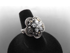 .925 Sterling Silver Art Nouveau Flower Crystal Ring Size 7
