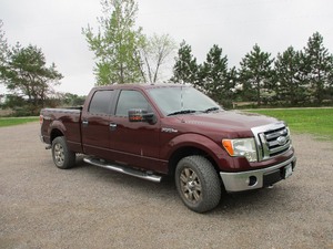 lot 4 image: 2009 FORD XLT CREW CAB F150 4X4 TRUCK
