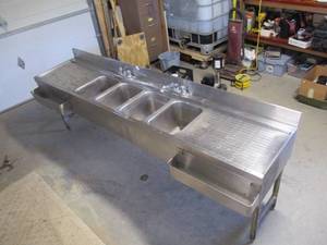 lot 2 image: 4 compartment sink