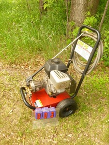 lot 3 image: Generac 2300 psi pressure washer with hose & wand. Tested & works. As shown.